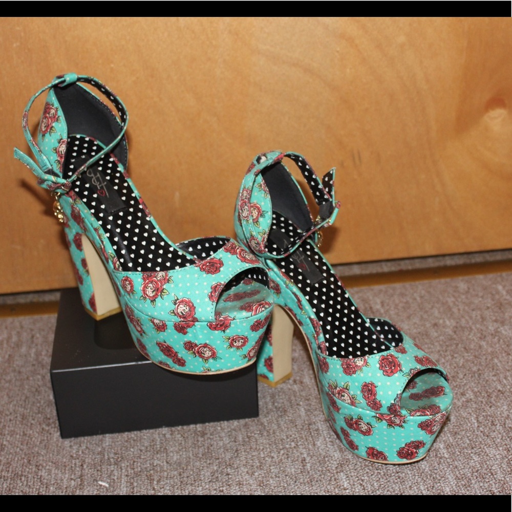IRON FIST PLATFORM SANDALS
